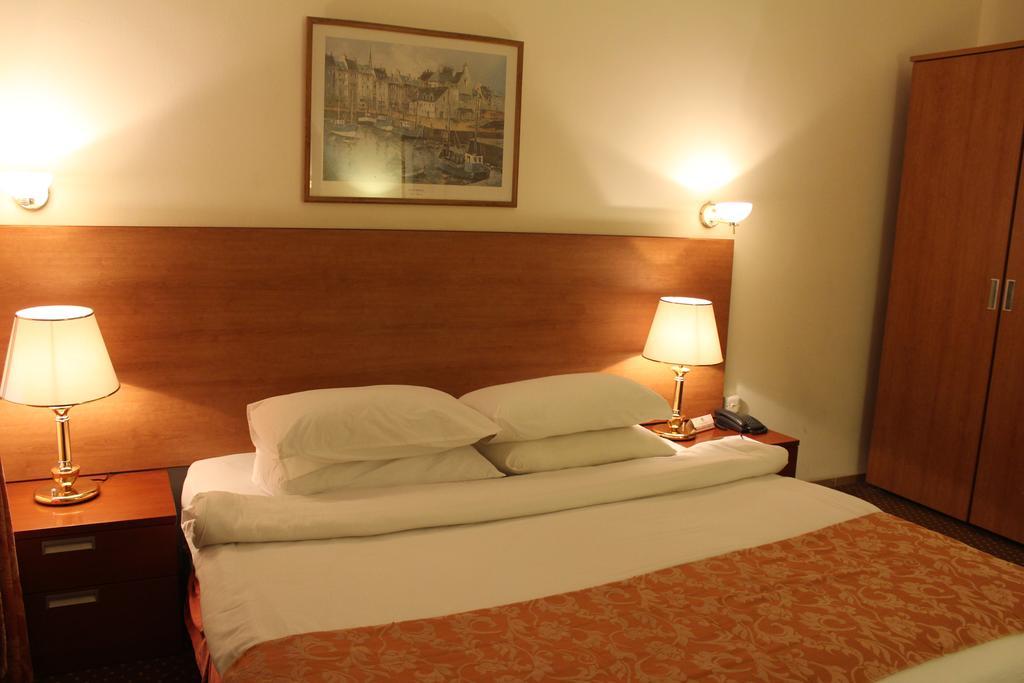 Al Fanar Palace Hotel And Suites Amman Ngoại thất bức ảnh
